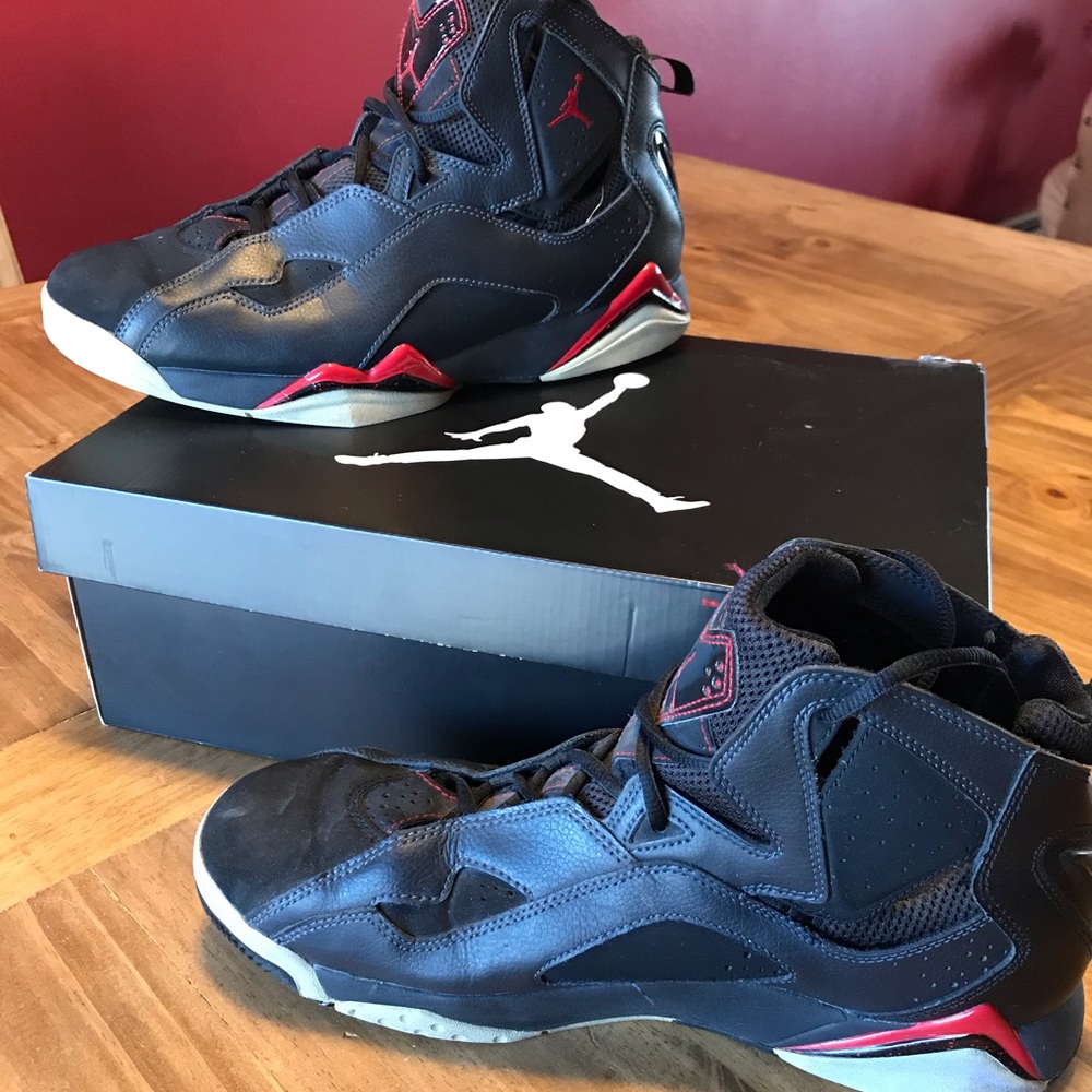 Red/Black Jordan True Flights, Sz 11